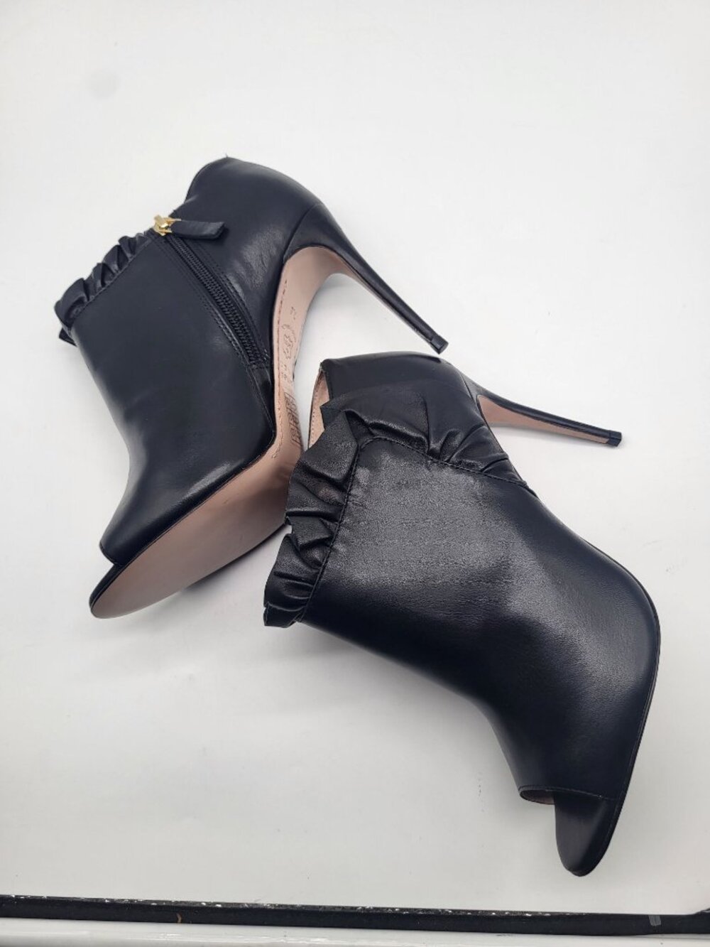 James Chan Women's 7.5 Siggy Peep Toe Pump Stiletto Heel Bootie Black Leather - Picture 4 of 10